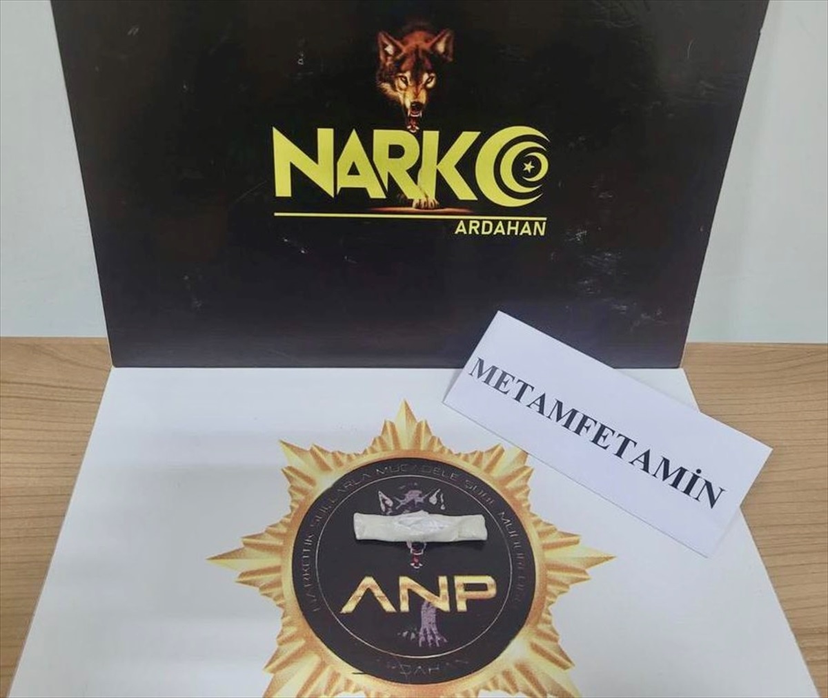 Ardahan\'da Uyuşturucu Bulunan 2 Şüpheli Gözaltına Alındı