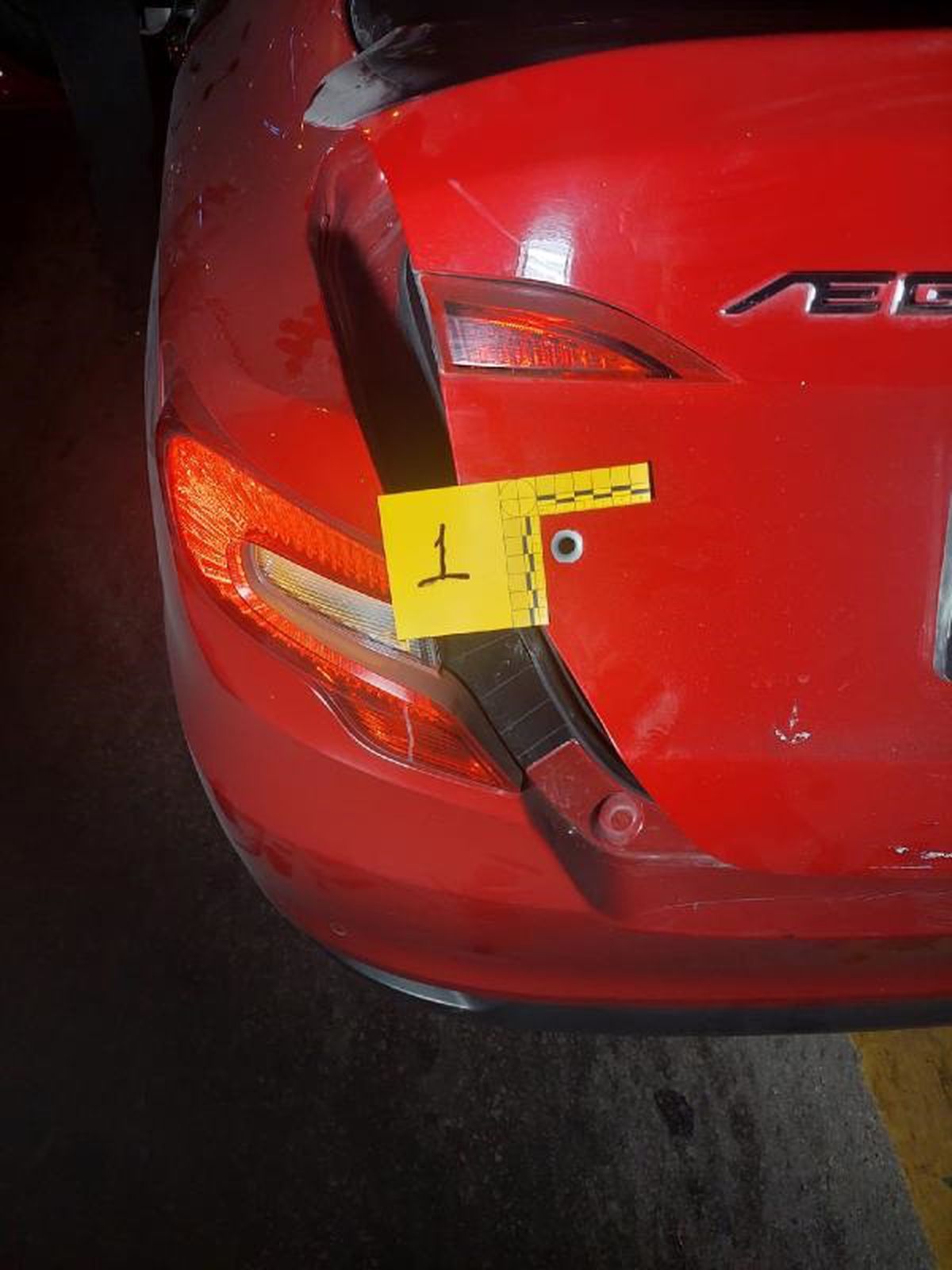 Ankara\'da suç örgütü üyeleri otomobile silahlı saldırı düzenledi