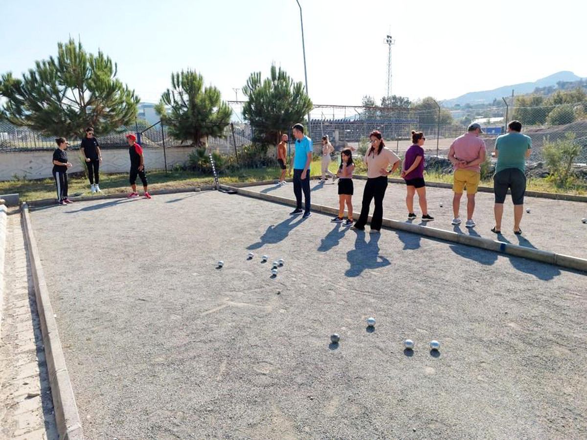 Antalya\'da Cumhuriyet Bayramı için bocce turnuvası düzenlendi