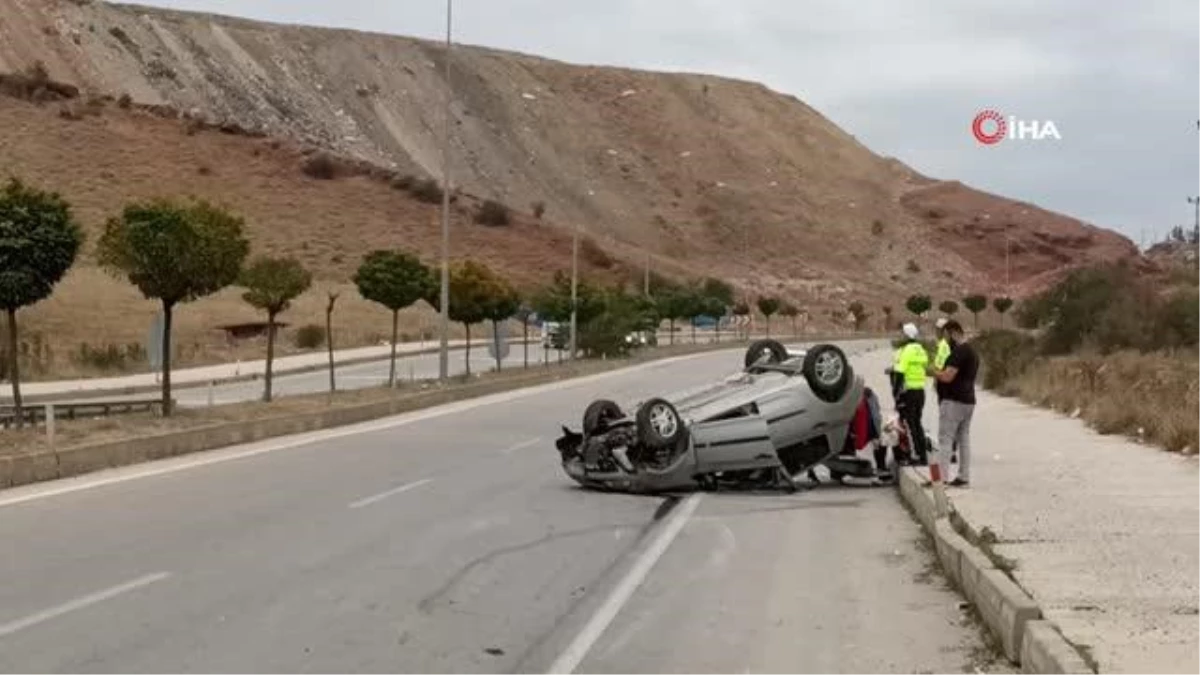 Tokat\'ta Araç Takla Attı: 3 Kişi Yaralandı