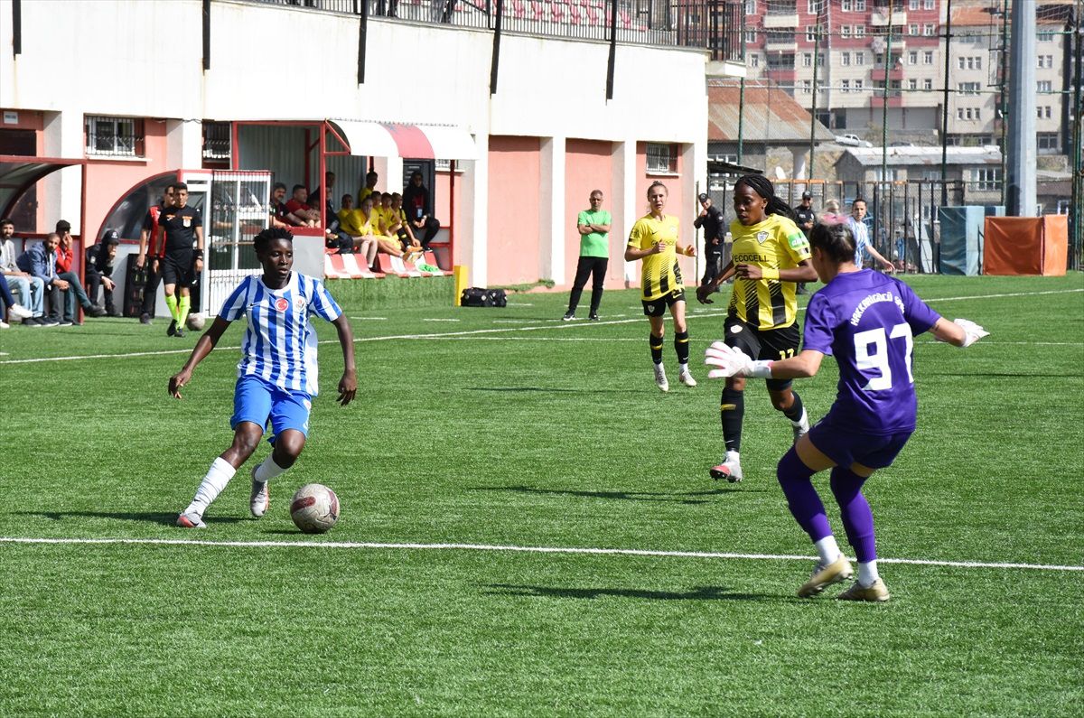 ALG Spor, deplasmanda Hakkarigücü Spor\'u 2-1 yendi