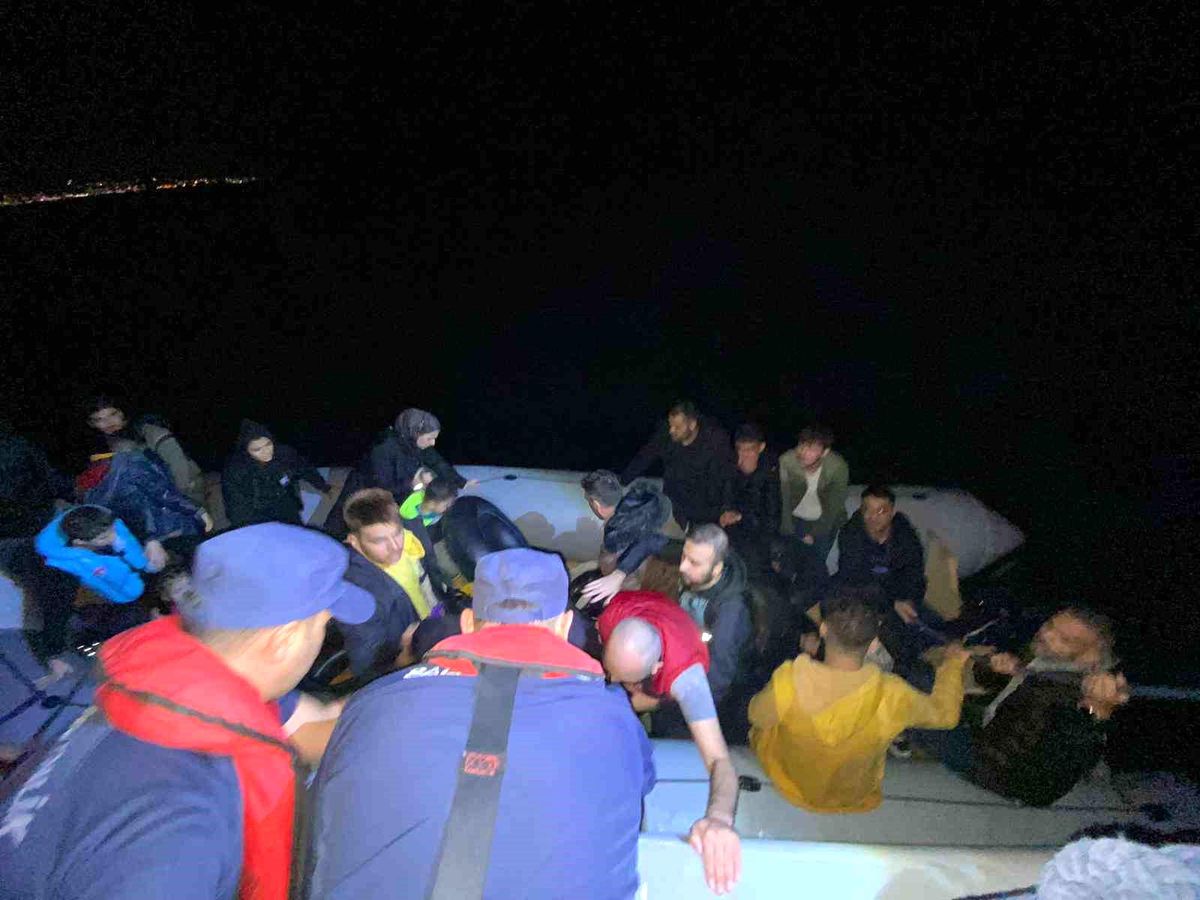 Aydın\'da İHA ile tespit edilen 25 düzensiz göçmen yakalandı