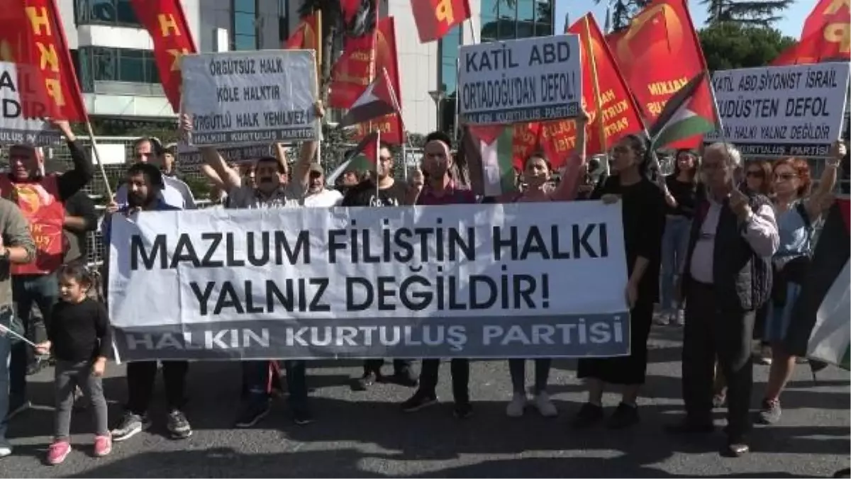 HKP Üyeleri İsrail Başkonsolosluğu Önünde Filistin\'e Destek Eylemi Yaptı