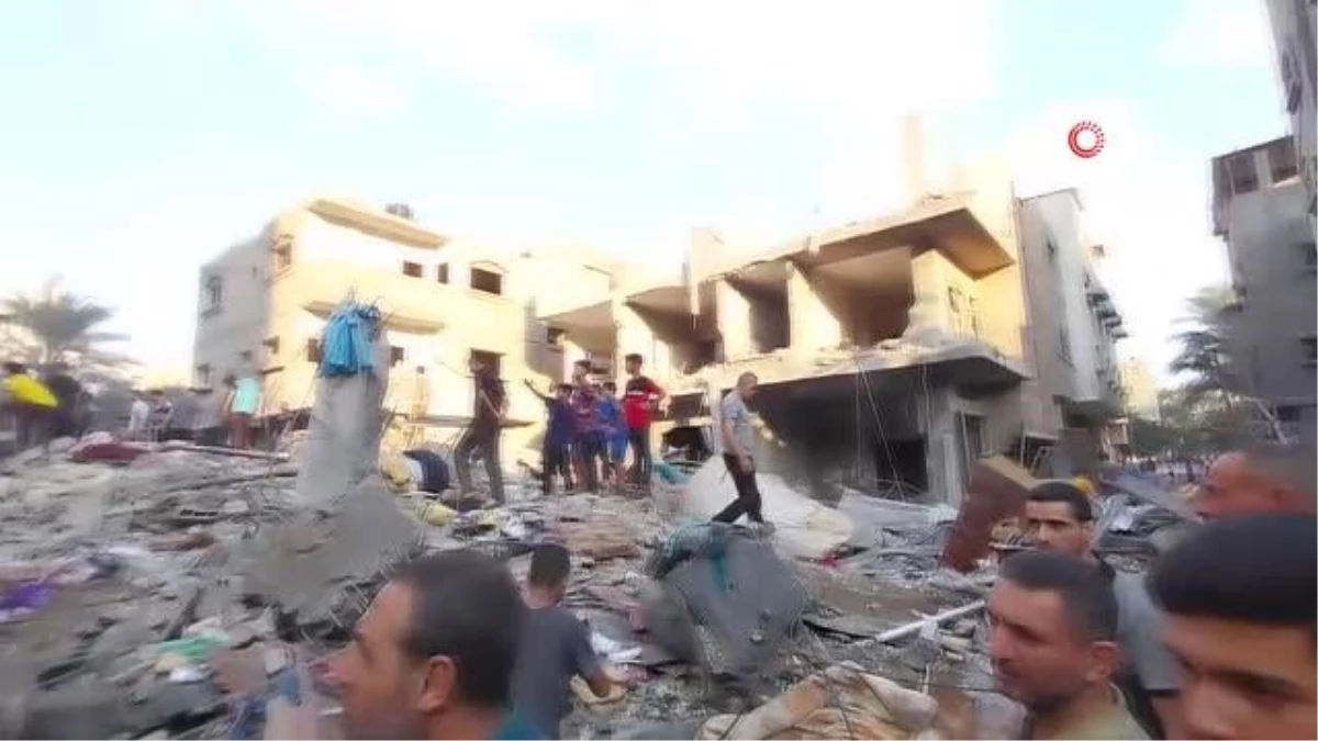 İsrail\'in Gazze\'ye düzenlediği hava saldırısının yıkımı görüntülendi