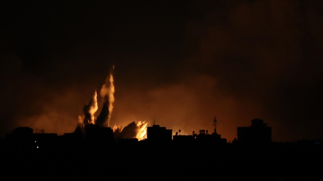 İsrail, Suriye'de Şam yönetiminin kontrolündeki Halep Havalimanı'na füze saldırısı düzenledi