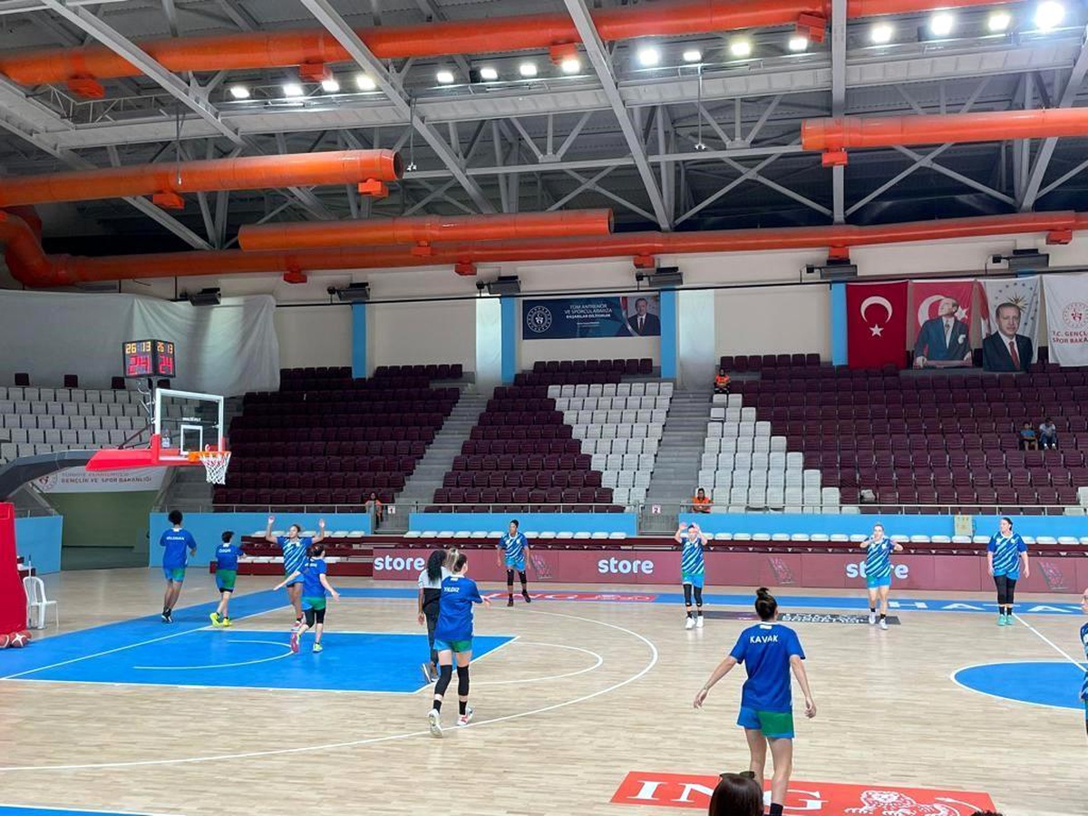 Mehmet Kavan Yapı İzmit Belediyespor, Hatay Büyükşehir Belediyespor\'u mağlup etti