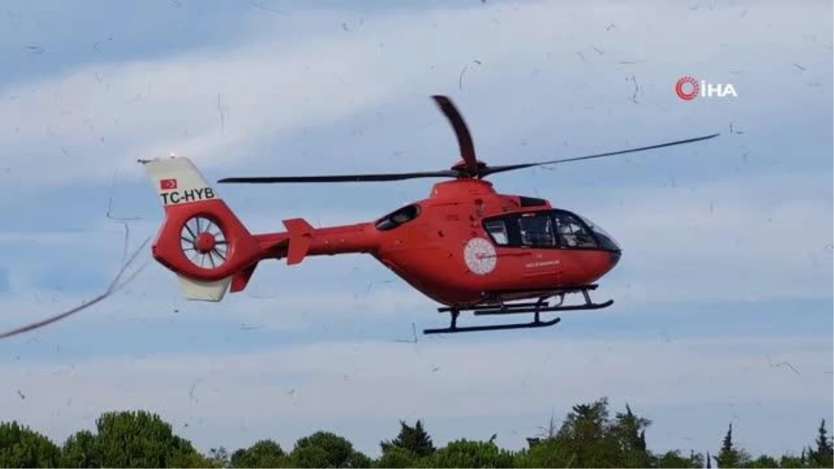 Kalp krizi geçiren yaşlı adamın yardımına ambulans helikopter yetişti