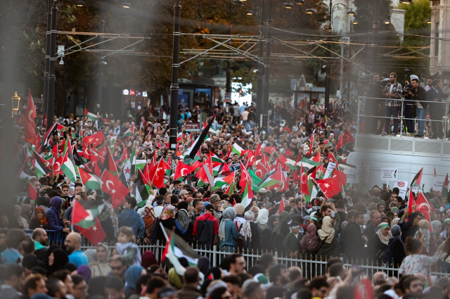 Milli İrade Platformu öncülüğünde Filistin'e destek yürüyüşü gerçekleştirildi