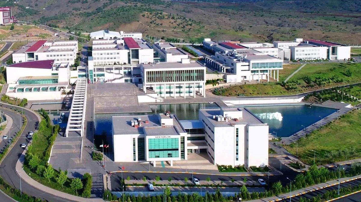 Şırnak Üniversitesi Senatosu Filistin\'deki trajediyi kınadı