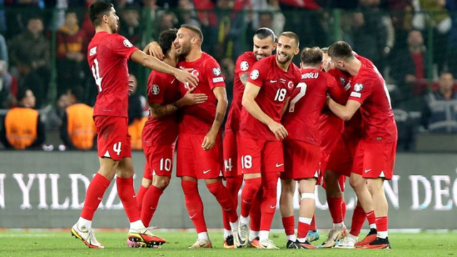 Son Dakika: Türkiye, Letonya'yı 4-0 yenerek EURO 2024'e katılmayı garantiledi