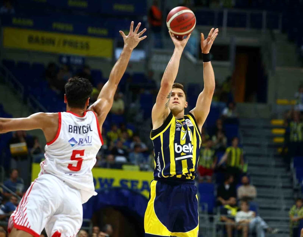 Fenerbahçe Beko, Bahçeşehir Koleji\'ni mağlup etti