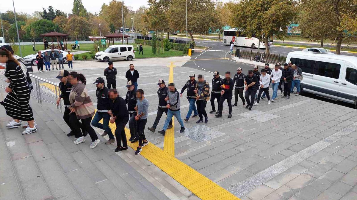 Tekirdağ merkezli \'Kafes\' operasyonunda 12 kişi adliyeye sevk edildi