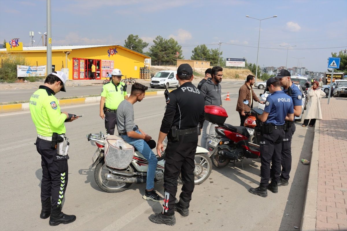 Adıyaman\'da Polis Ekipleri Motosiklet Denetimi Gerçekleştirdi
