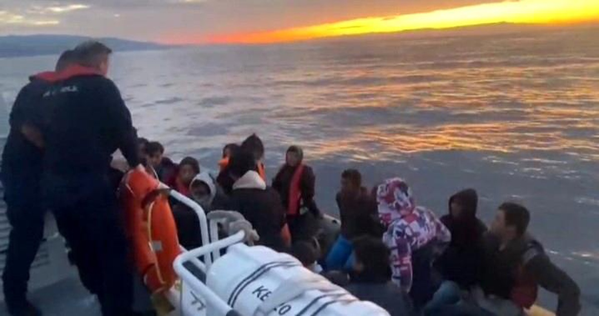Çanakkale\'de 62 Kaçak Göçmen Kurtarıldı