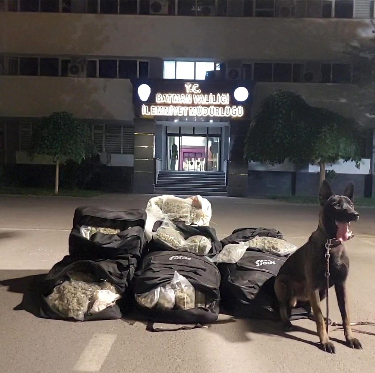 Batman\'da 62 Kilo Uyuşturucu Ele Geçirildi