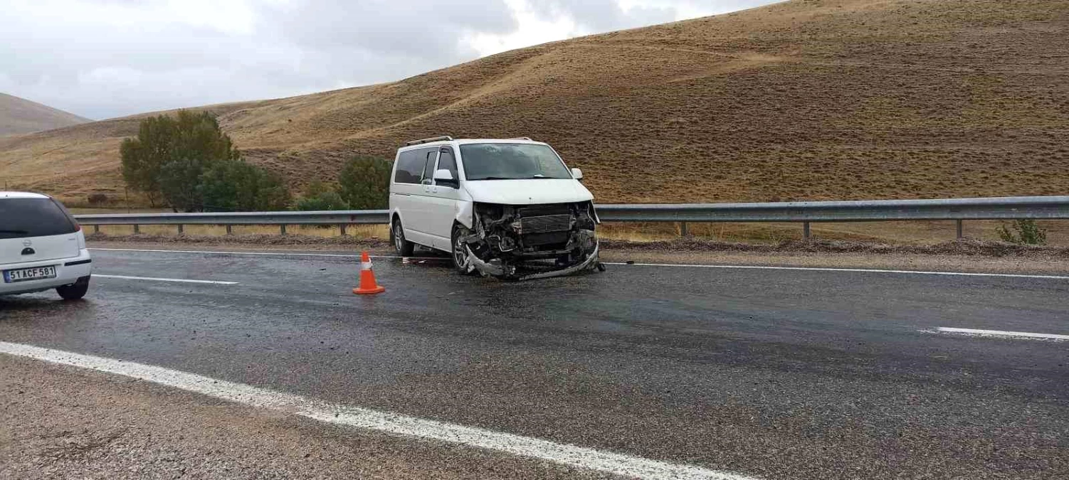 Sivas\'ta bir gün sonra meydana gelen kazada 7 kişi yaralandı