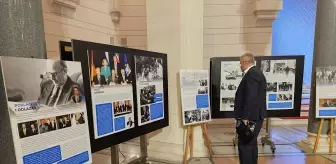 Aliya İzetbegoviç'in Vefatının 20. Yılında Sergi Açıldı