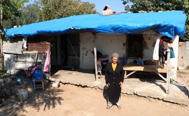 Eşi ile en yakın arkadaşı kaçtı; 4 çocuğuyla yaşam mücadelesi veriyor Eşi ile en yakın arkadaşı kaçtı; 4 çocuğuyla yaşam mücadelesi veriyor