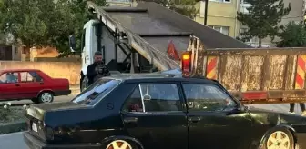 Sivas'ta Kavşakta Kaza: Otomobil Sürücüsü Ağır Yaralandı