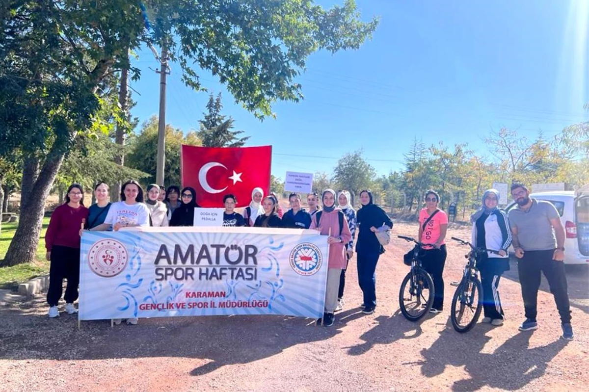 Karaman\'da Nefise Sultan Kız Yurdu öğrencileri Amatör Spor Haftası etkinliklerinde pedal çevirdi