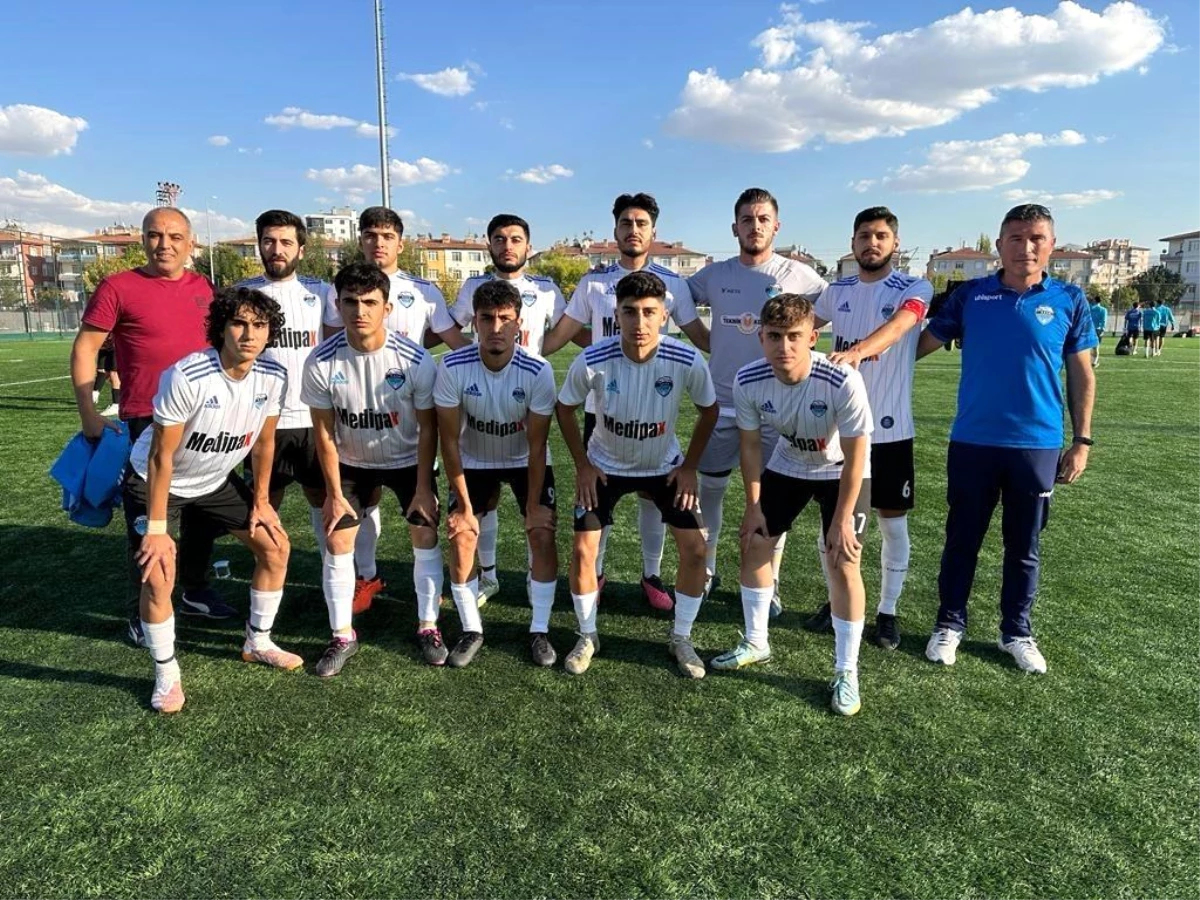 Kayseri Atletikspor, Altındağ Akkışlaspor\'u 3-0 mağlup etti