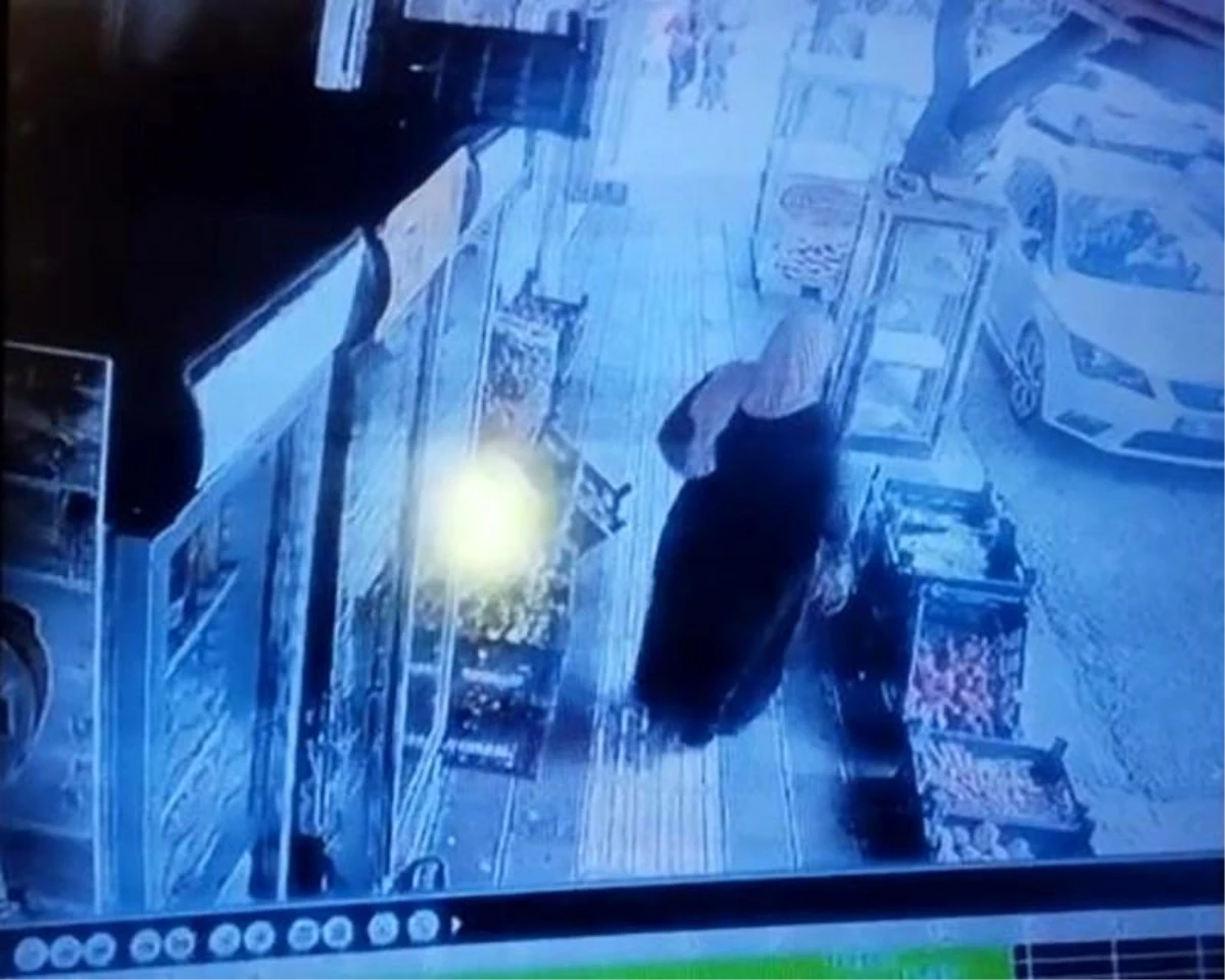 Mardin\'de bir kadın marketten yoğurt çalarken güvenlik kamerasına yakalandı