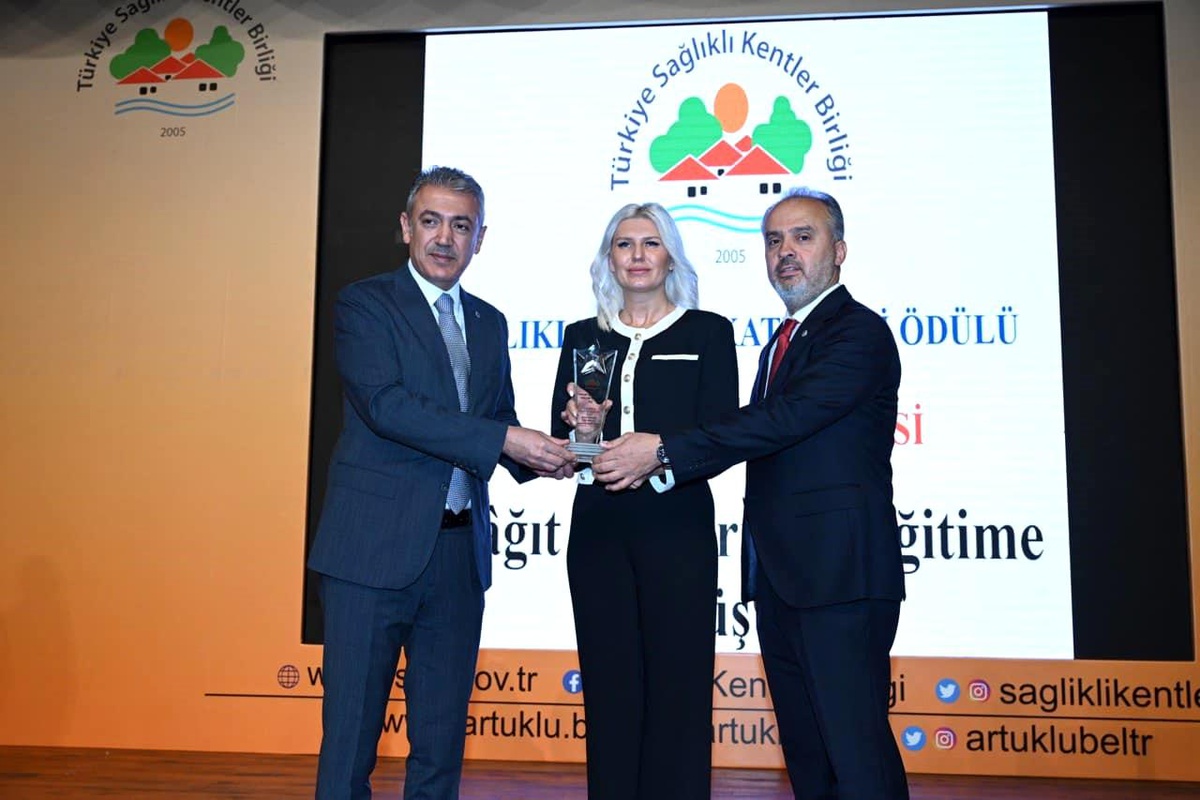 Bilecik Belediyesi, Sağlıklı Şehirler En İyi Uygulama Yarışması\'nda ödül kazandı