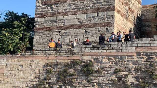 Tarihi Topkapı Surlarında erkek cesedi bulundu Tarihi Topkapı Surlarında erkek cesedi bulundu