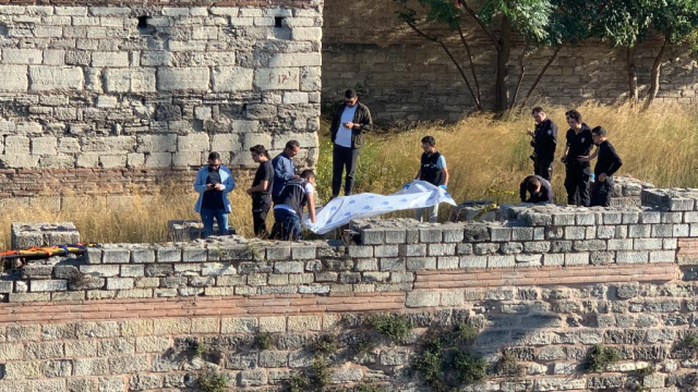 Tarihi Topkapı Surlarında erkek cesedi bulundu