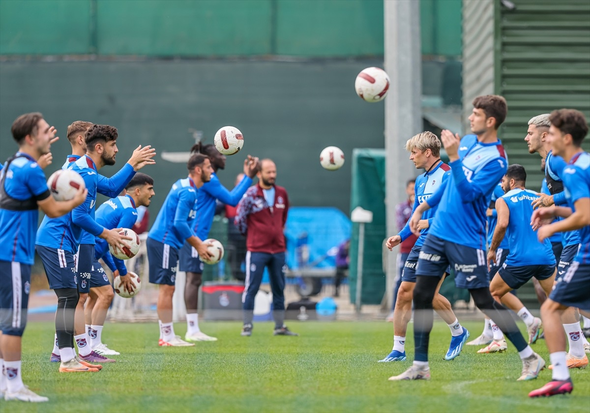 Trabzonspor, Corendon Alanyaspor maçı için hazırlıklarını sürdürüyor