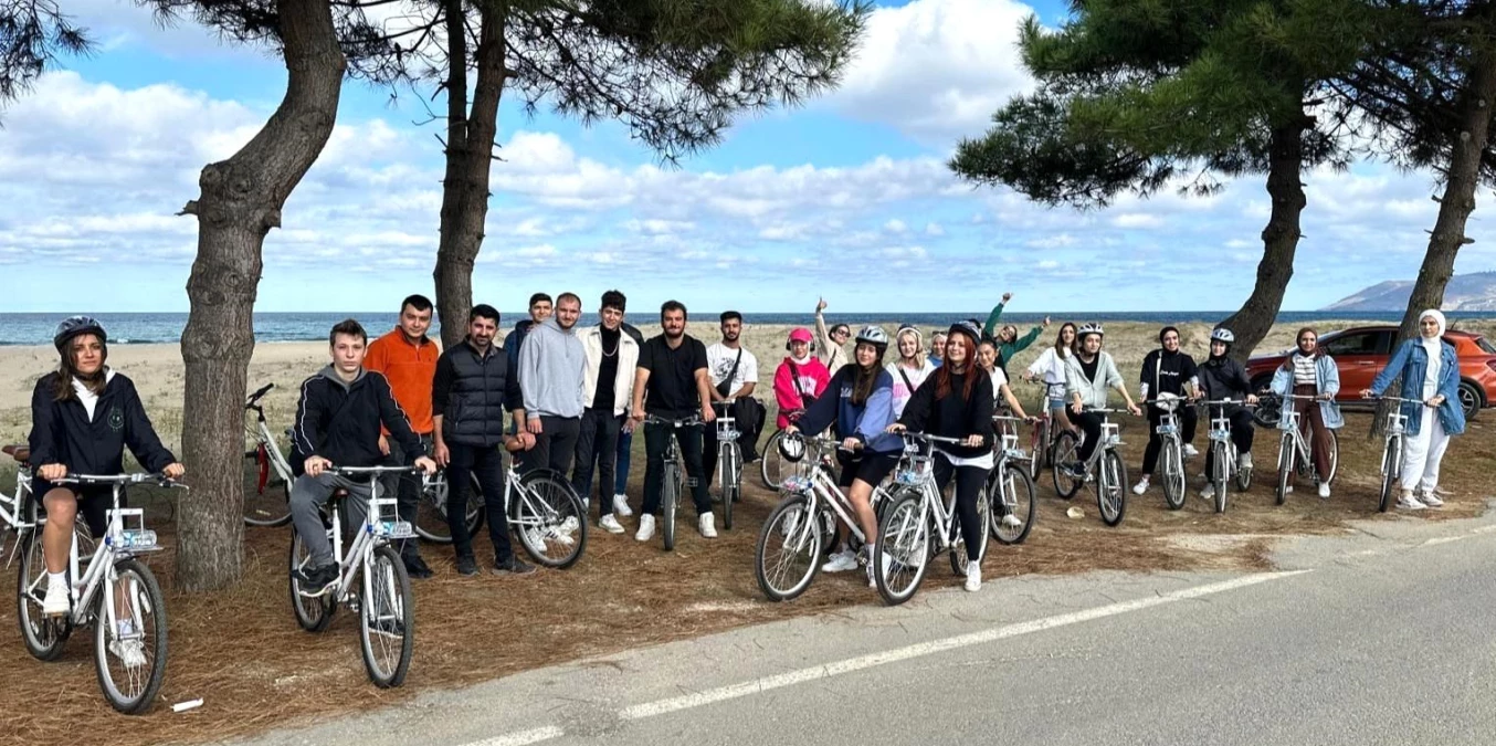 Sinop\'ta Üniversiteli Aktif Gençlik Öğrenci Topluluğu Bisiklet Turu Düzenledi