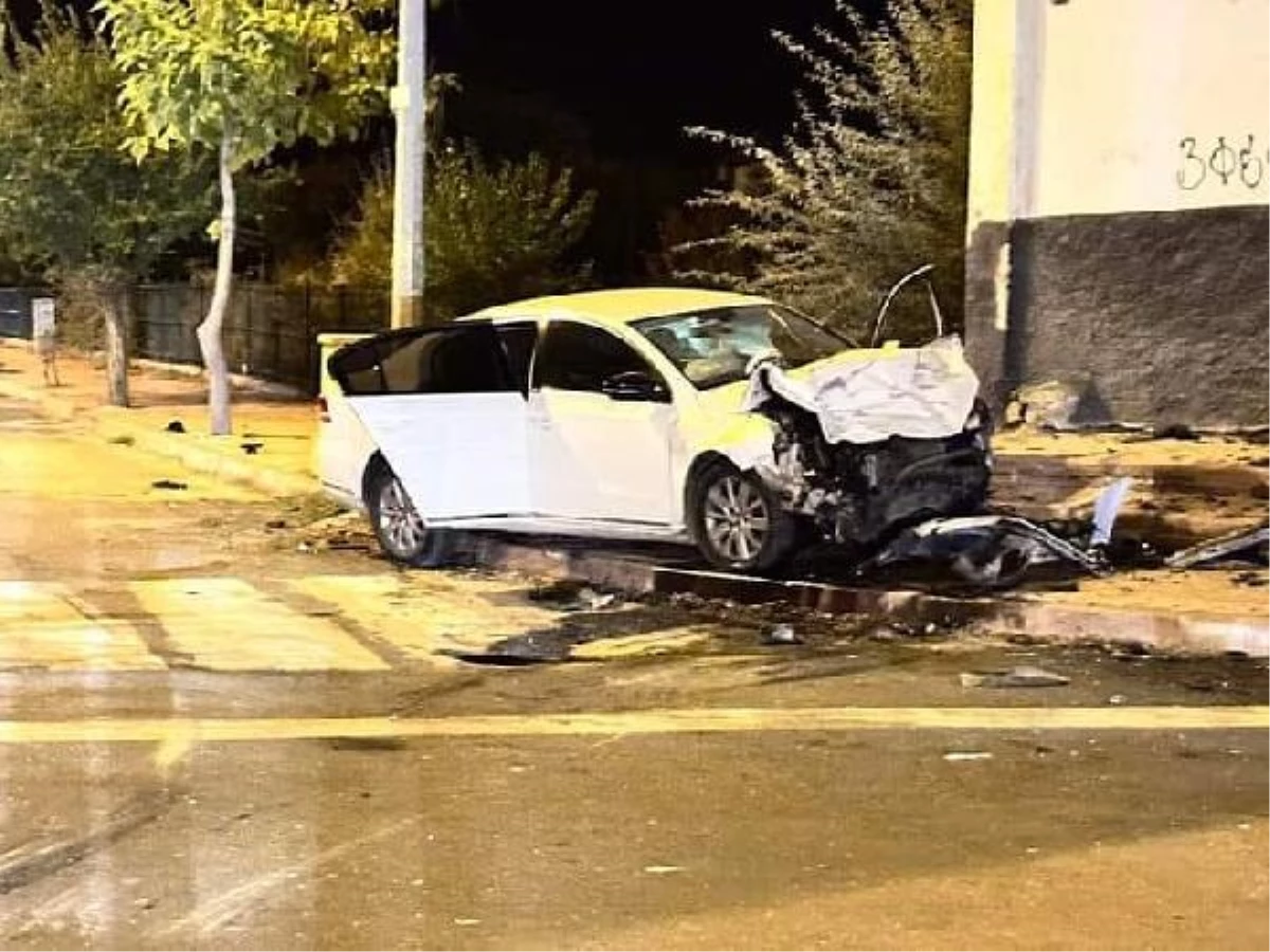 Aksaray\'da trafik kazası: 1 ölü, 2 yaralı
