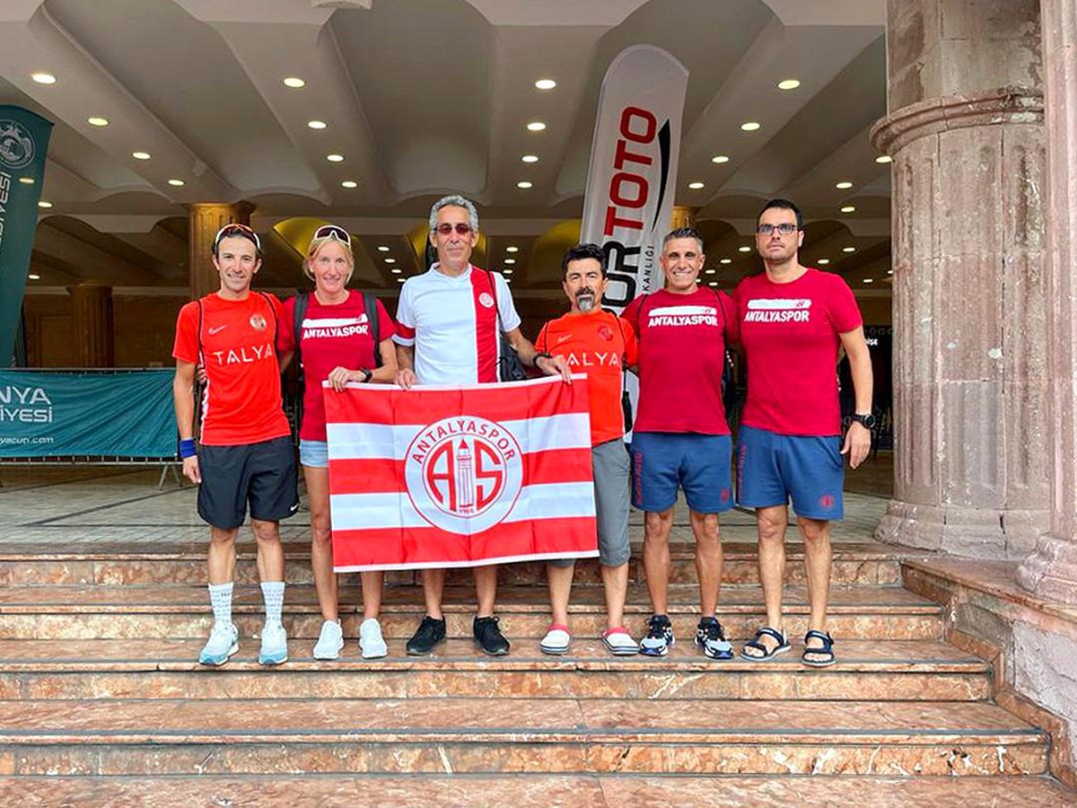 Antalyaspor, Alanya Triatlon Yarışları\'nda başarıya ulaştı
