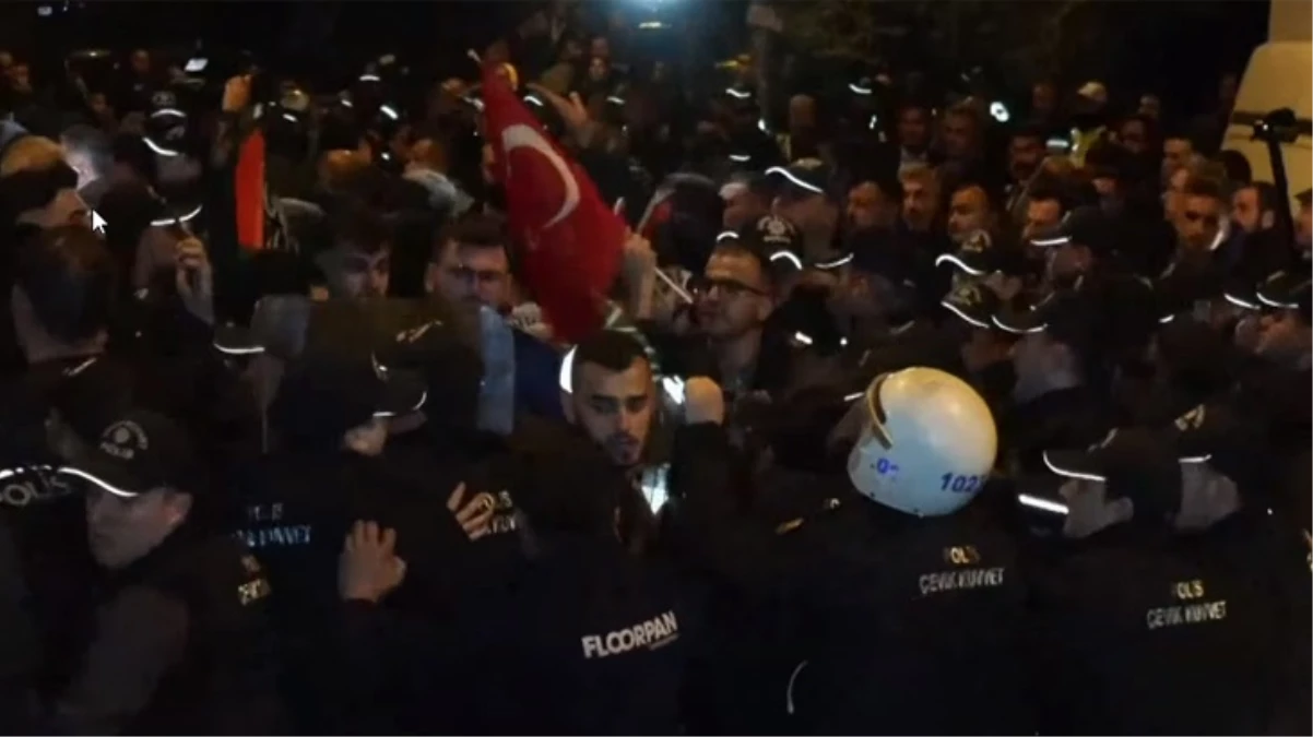 Ankara\'da İsrail Büyükelçiliği önünde protesto