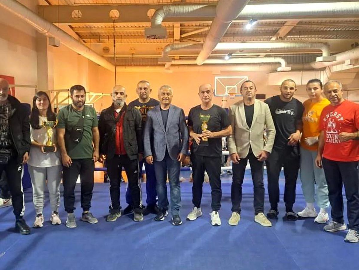 Boks turnuvasına Düzce damga vurdu