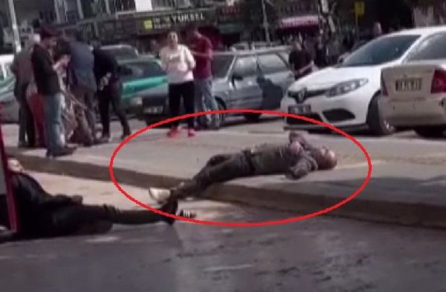Diyarbakır'da oyun merkezinde çıkan kavgada 5 kişi yaralandı Diyarbakır'da oyun merkezinde çıkan kavgada 5 kişi yaralandı