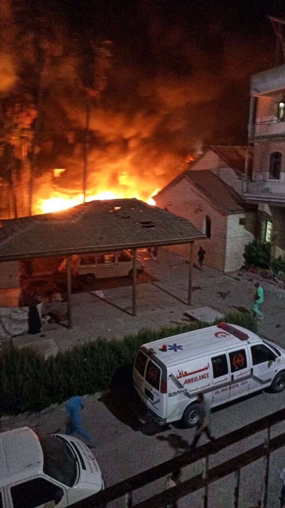 Gazze\'deki Sağlık Bakanlığı Sözcüsü: İsrail\'in Gazze\'deki El-Ehli Baptist Hastanesi\'ni bombalaması sonucu ölü sayısı 500\'e yükseldi