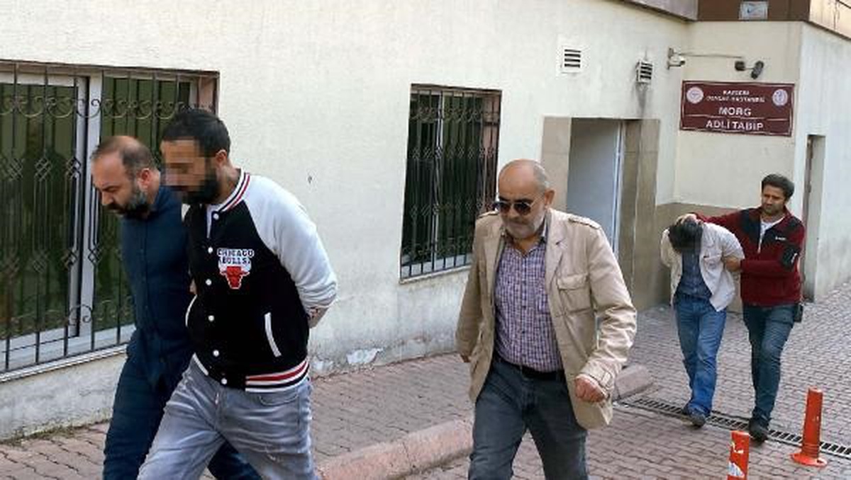 Kayseri\'de bıçaklı kavga: 2 şüpheli gözaltına alındı
