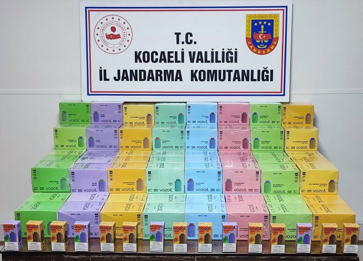 Kocaeli\'de kaçakçılık operasyonunda 3 şüpheli yakalandı