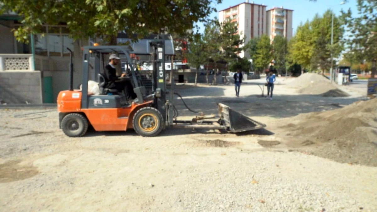 Melikgazi Belediyesi Anafartalar Mahallesinde Çevre Düzenleme Çalışması Yapıyor