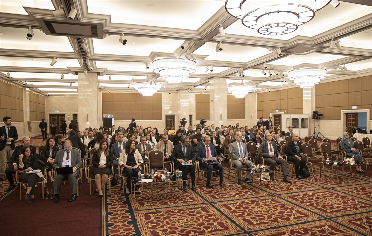 Milli Eğitim Bakan Yardımcısı Ömer Faruk Yelkenci, Dijital Vatandaşlık Eğitimi Projesi\'ni Açıkladı