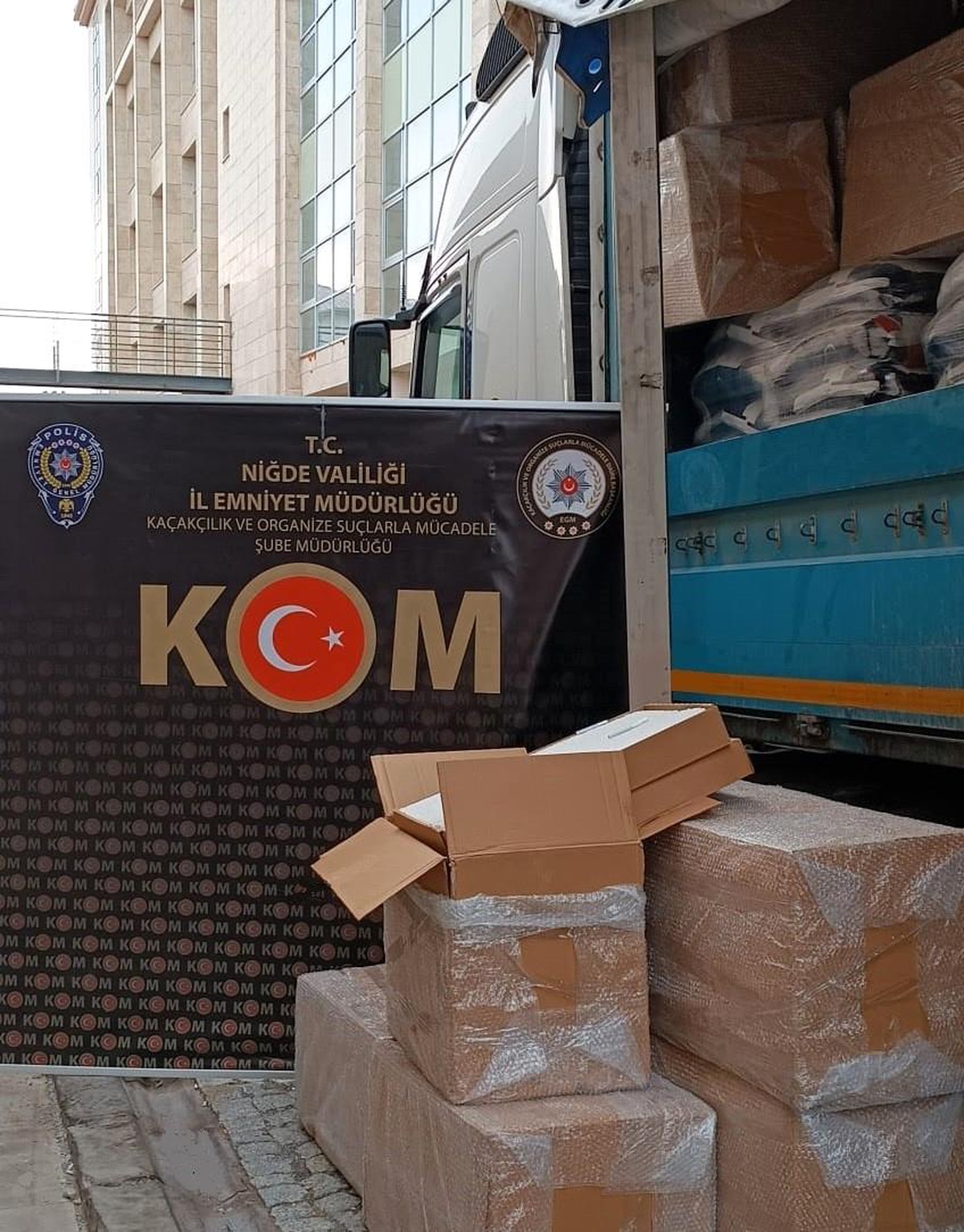 Niğde\'de 995 Bin Adet Kaçak Makaron Ele Geçirildi
