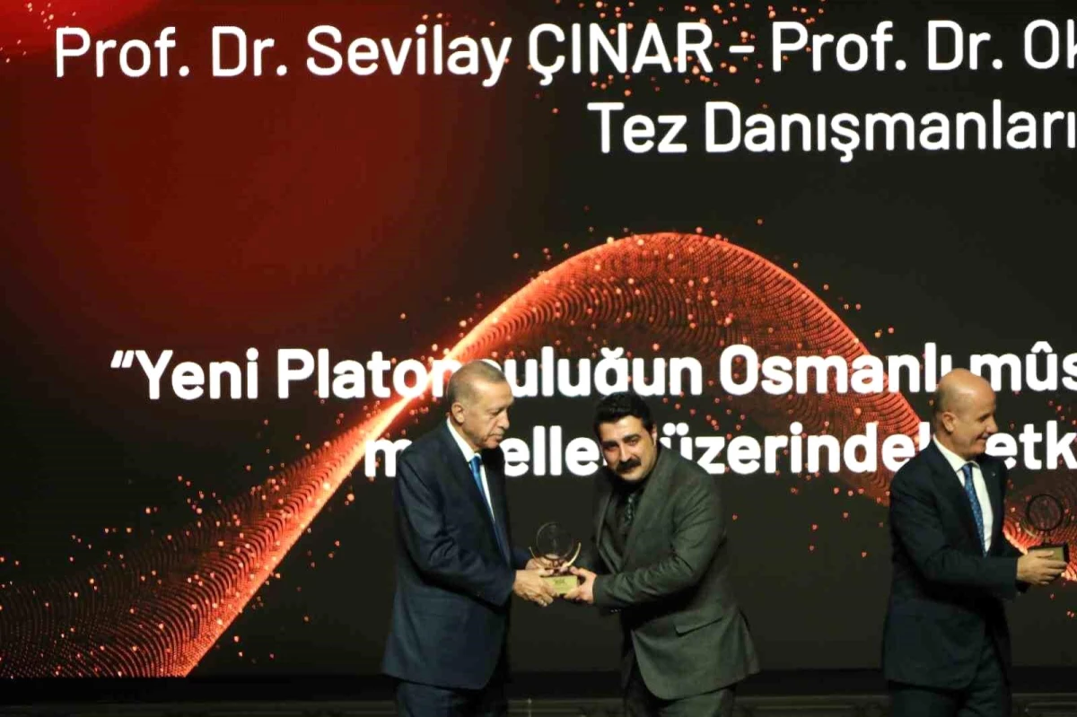 Ömer Halisdemir Üniversitesi\'ne YÖK Üstün Başarı Ödülü