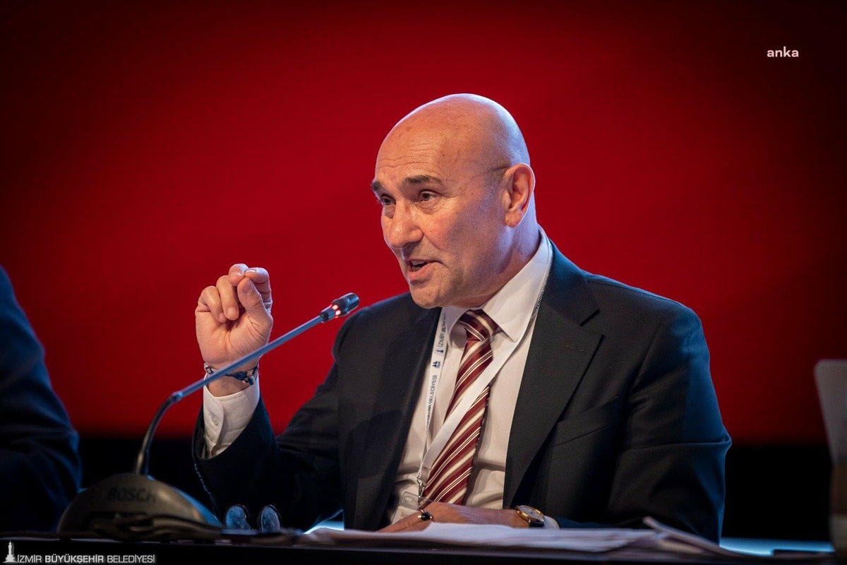 İzmir Büyükşehir Belediye Başkanı Tunç Soyer, Gazze\'deki hastane saldırısını kınadı