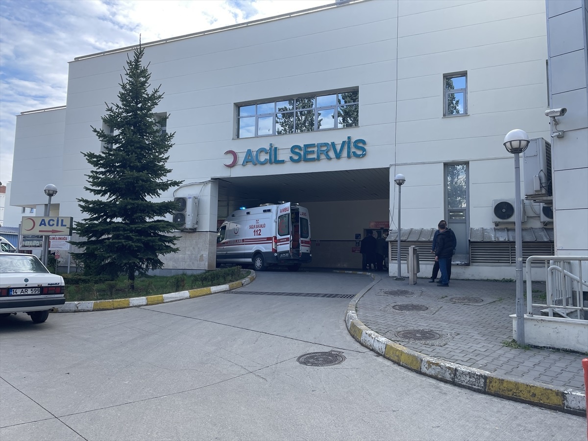 Bolu\'da tartıştığı emlakçıyı bıçakla yaralayan şüpheli gözaltına alındı