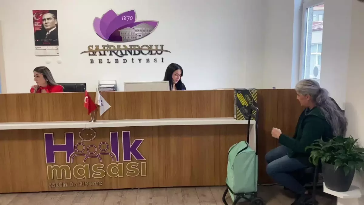 Safranbolu\'da Uçamayan Güvercin Safranbolu Belediyesi\'ne Teslim Edildi