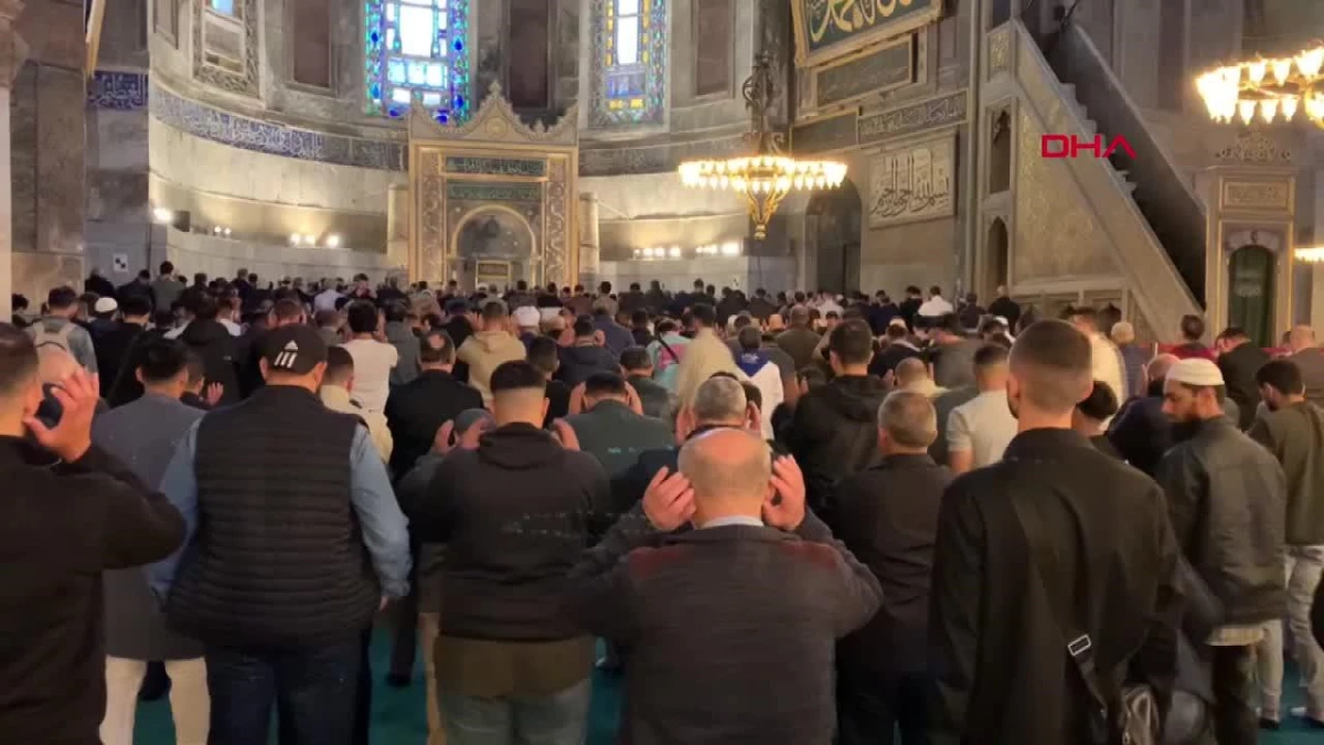 İstanbul\'da İsrail\'in Filistin\'e düzenlediği saldırılar için gıyabi cenaze namazı kılındı