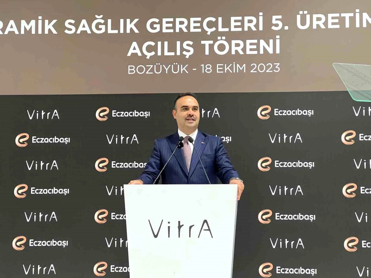 Bakan Kacır: "İhracatımız, geçtiğimiz yıl yeni bir rekora imza atarak 254 milyar dolara ulaştı"