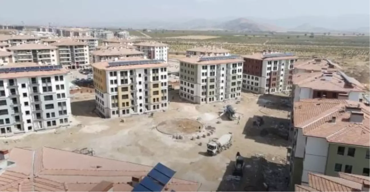 Gaziantep'te 24 Bin 977 Afet Konutu ve Köy Evi Yapımı Hızla Sürüyor
