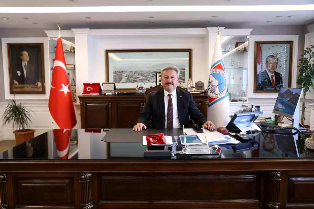 Melikgazi Belediye Başkanı Muhtarları Tebrik Etti